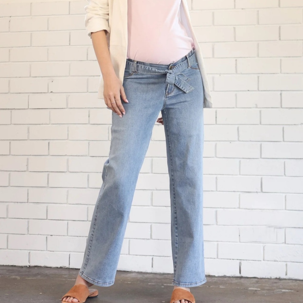 Angel Maternity Wide Leg Maternity Jeans in Washed Blue Size 2XL